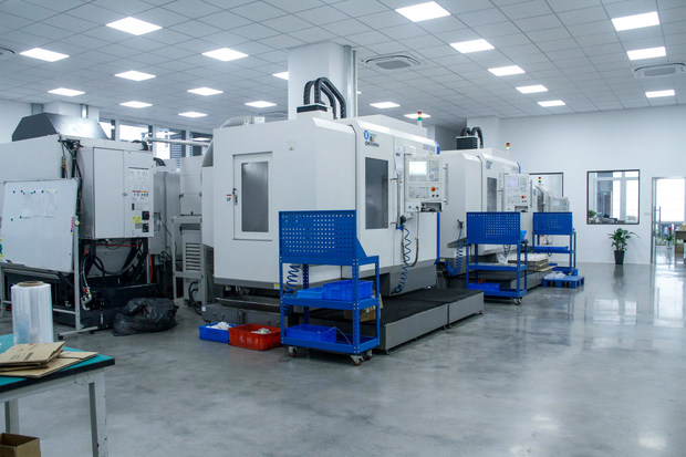 五轴cnc精密加工恒温车间精度可达±0.01mm聚醚醚酮peek零件