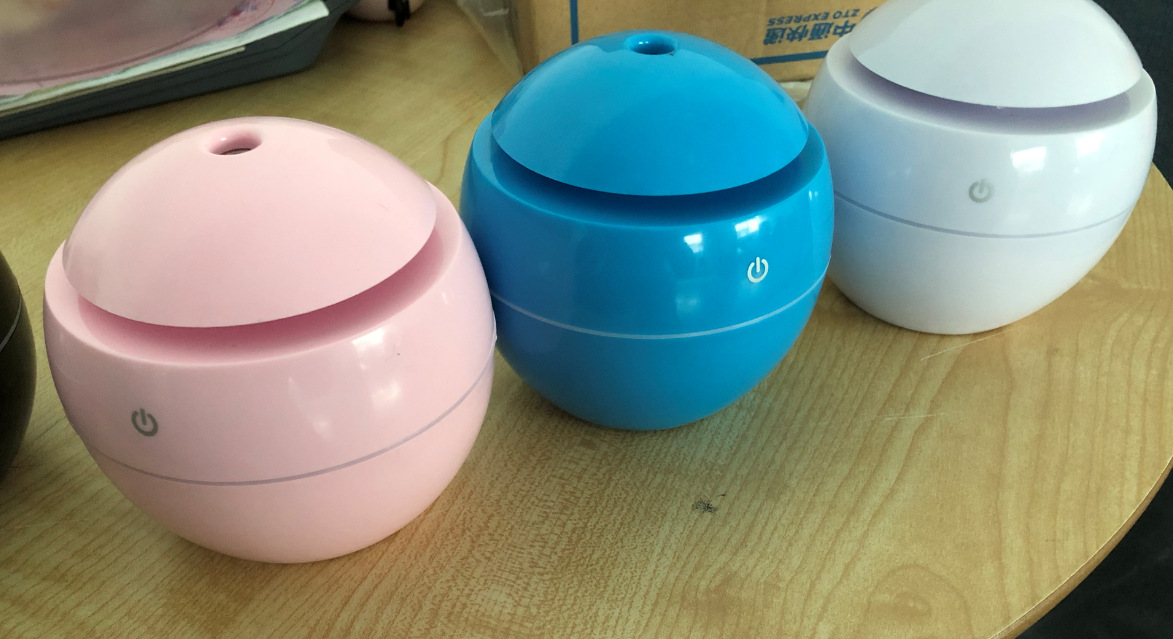 Factory Usb Small Ball Colorful Light Small Mushroom Humidifier Mini Wood Grain round Hollow Aromatherapy Machine