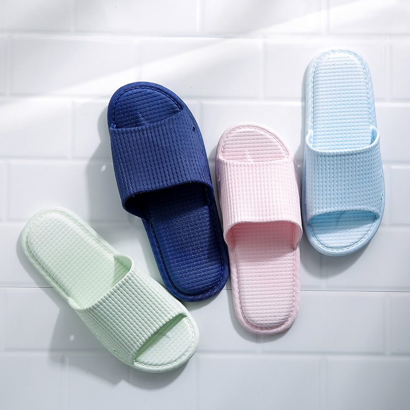 Wholesale Home Summer Couple Indoor Bathroom Slippers Girls' Non-Slip PVC Plastic Bathroom Slippers Flip-Flops