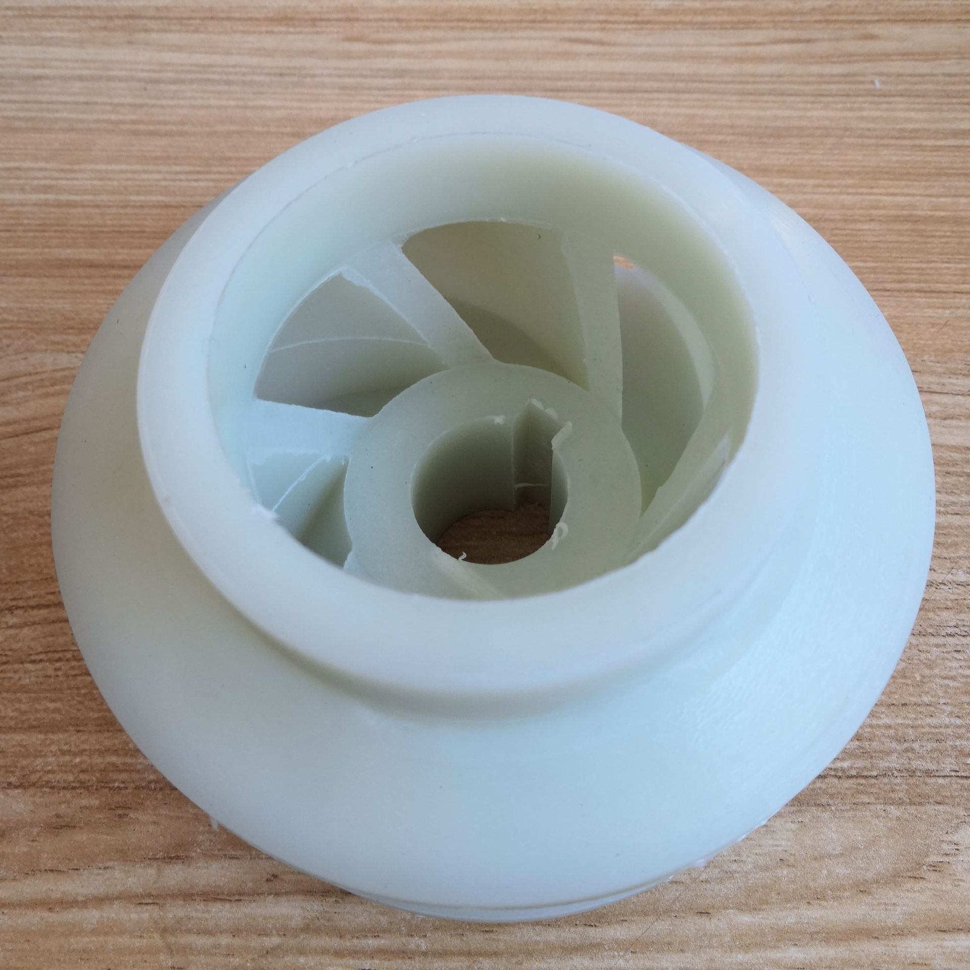 厂家供应降水泵叶轮  增强尼龙叶轮 工程塑料叶轮 螺旋尼龙叶轮