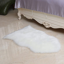 仿羊毛客厅地毯白色长毛绒卧室床边地垫茶几毯飘窗垫橱窗装饰摄影