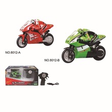 创新玩具8012迷你跳跃遥控摩托车 充电带陀螺仪高速摩托车模型