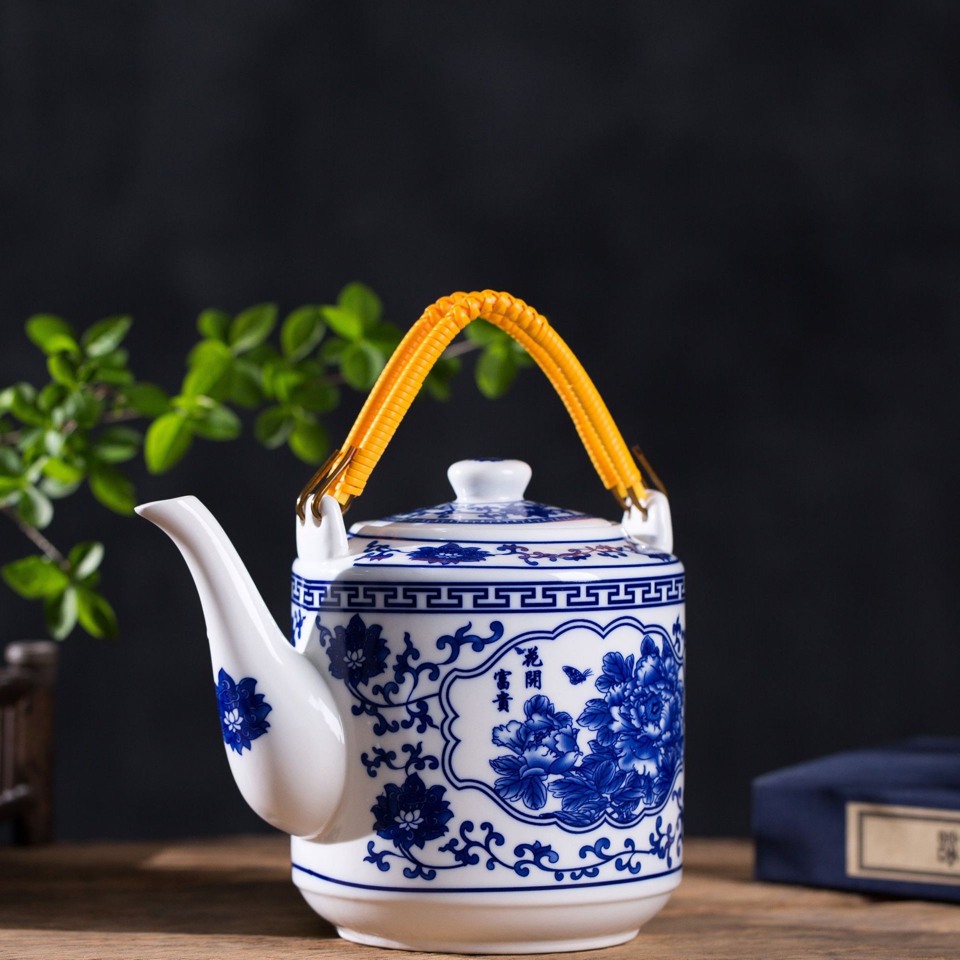 Jingdezhen Ceramic Teapot High Temperature Resistant Blue and White Loop-Handled Teapot Large Capacity Household Chinese Kung Fu Tea Set Suit Wholesale