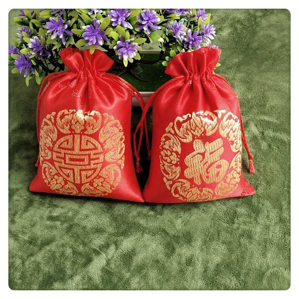 厂家批发锦缎糖果袋红布袋珠宝首饰饰品包装袋创意喜糖盒
