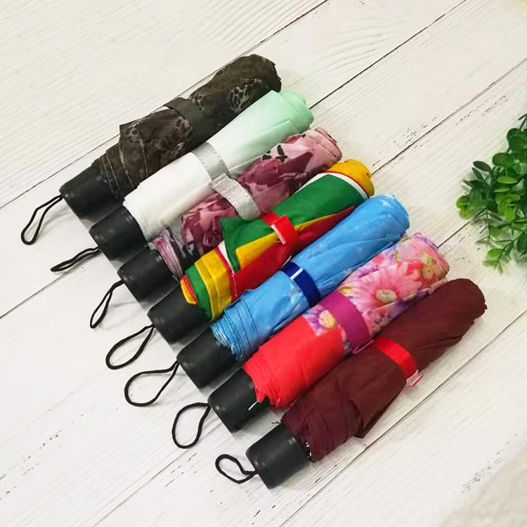 Printed Short Handle Umbrella Triple Folding Umbrella Portable Mini Folding Umbrella Portable Manual Outdoor Umbrella Gift Umbrella