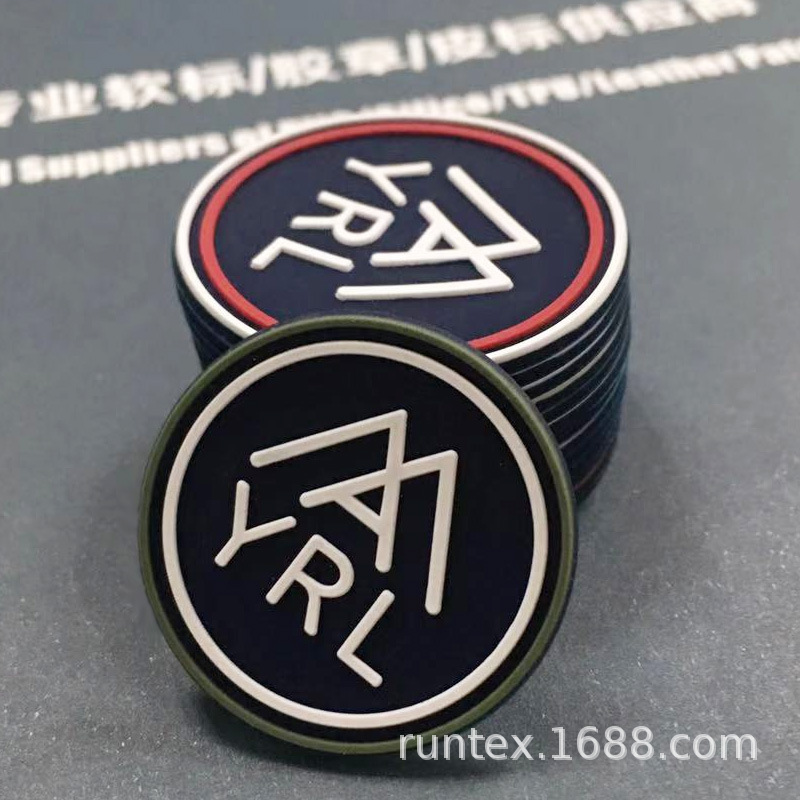PVC软胶标牌橡胶商标车缝标服装箱包品牌logo胶章滴塑定制logo