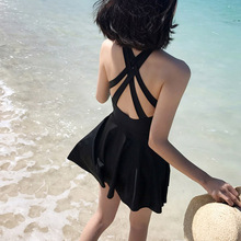 韩国新款黑色大码泳衣女胖mm保守连体裙式平角显瘦遮肚温泉游泳装