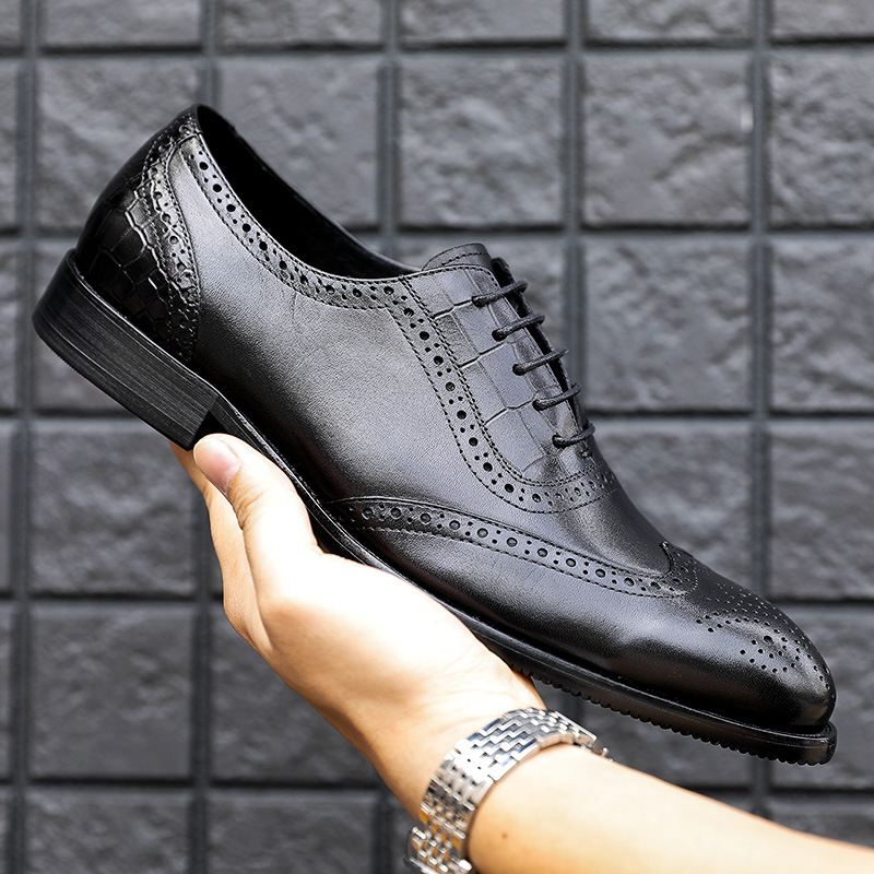 Brogue Leather Shoes Men's Leather 2021 New British Pointed Formal Wear Cowhide Business Breathable Handmade Casual Men's Shoes