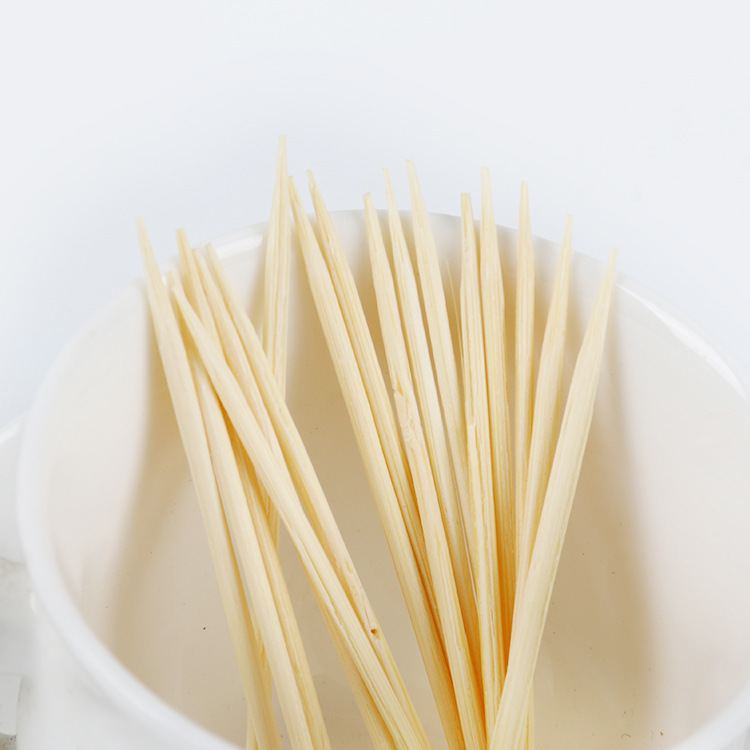 One Yuan Store Bamboo Double-Headed Fine Toothpick Fruit Toothpick Hotel Household Disposable Toothpick Factory Direct Supply