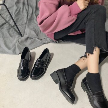 小皮鞋女2020春季新款英伦风浅口单鞋女式粗跟低跟黑色女鞋批发