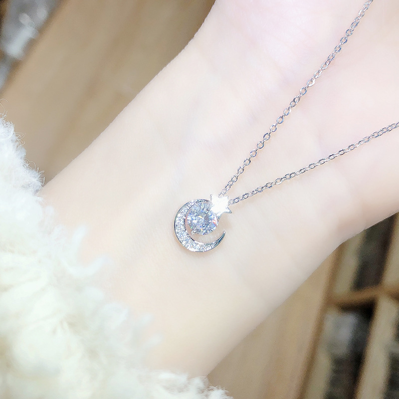 Korean Fashion Moon XINGX Necklace Simple Temperament Douyin Online Influencer Clavicle Chain Female Snake Bones Chain Ornament Wholesale