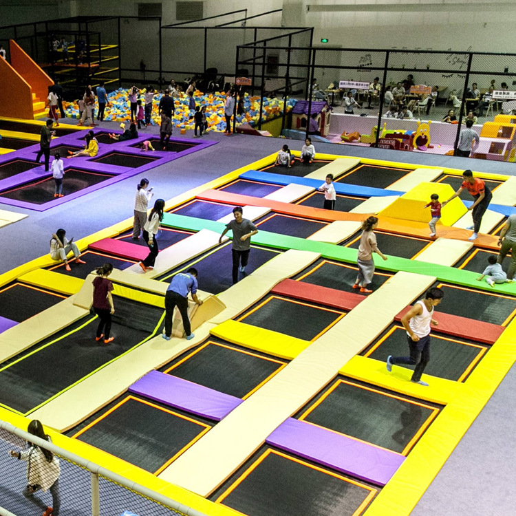 0成交18平方米新款室内大型蹦床成人儿童娱乐蹦跳床户外网红游乐蹦床