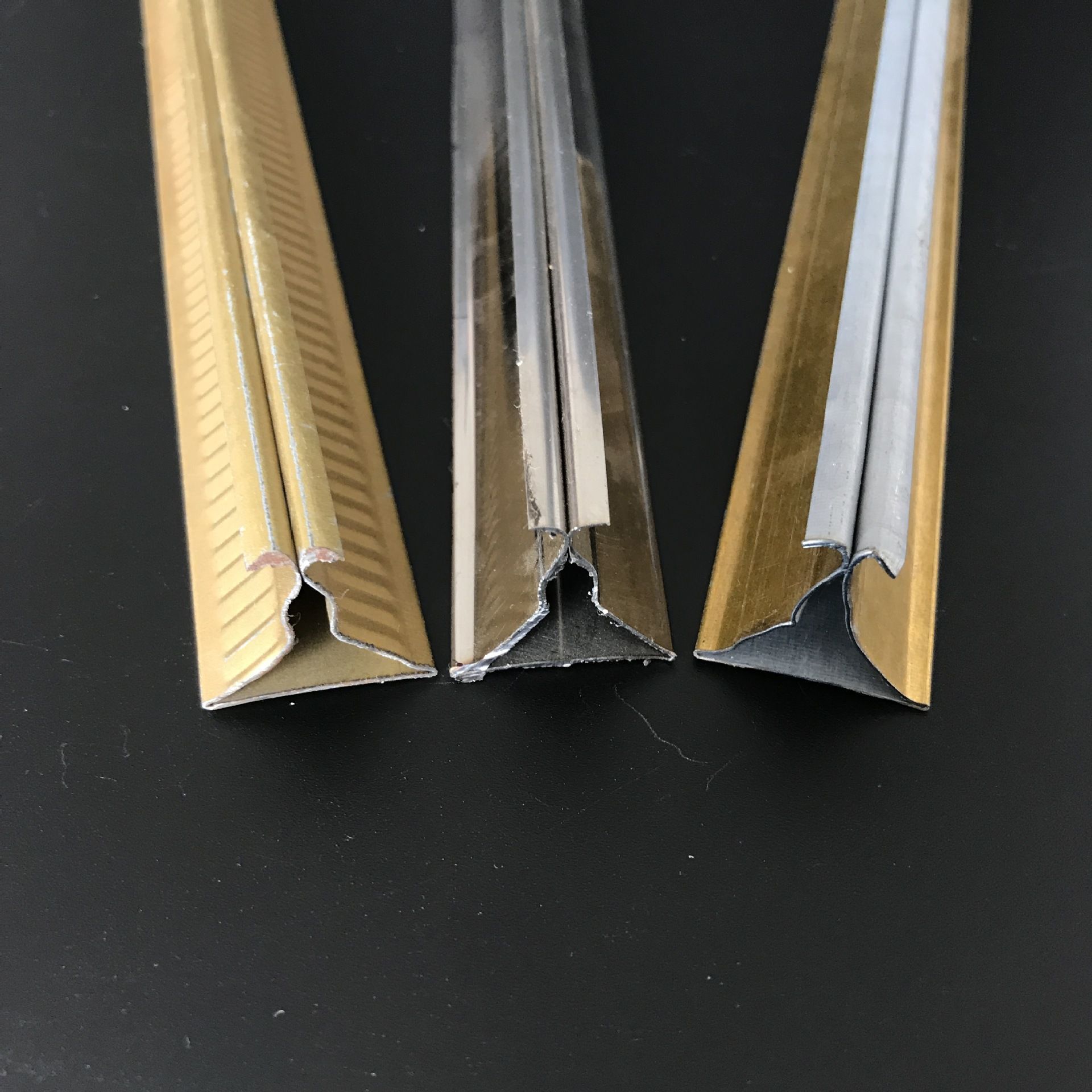 吊顶龙骨铝扣板