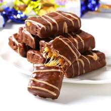 俄罗斯进口葡萄干巧克力士力架500克提子糖果花生夹心糖
