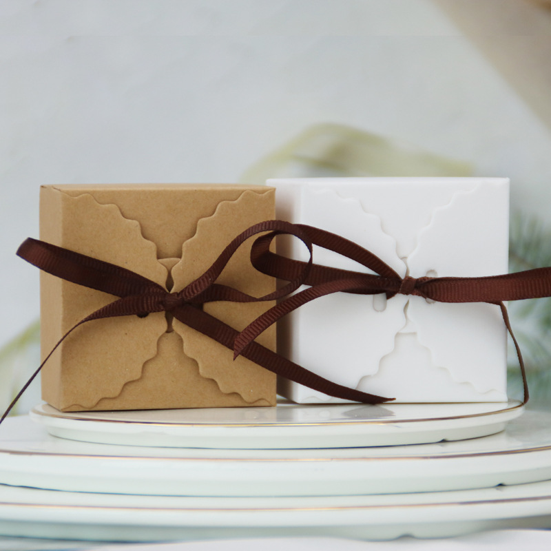 欧式创意新款糖盒 婚庆伴手礼糖果盒 简约方形波浪纹牛皮纸喜糖盒