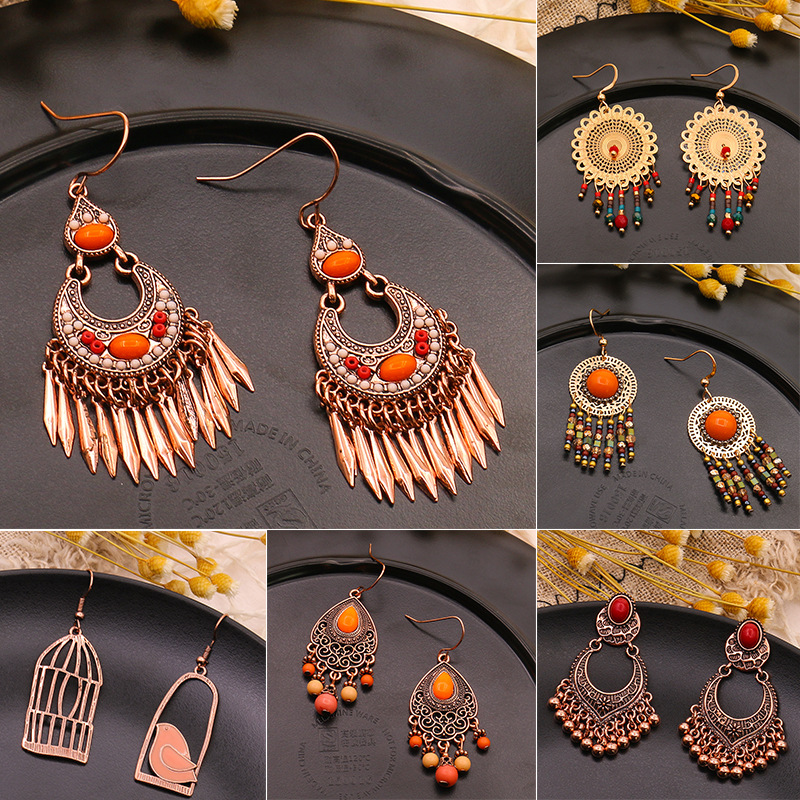 Cross-Border New Arrival Beads Earrings for Women European and American Trendy Court Style Earrings Vintage Gold Tassel Eardrop Jewelry Wholesale