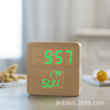 新款创意LED木头钟 木制家居电子闹钟 静音数字时钟 台钟礼品