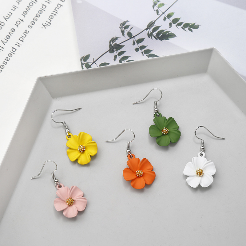 韩国气质耳饰可爱糖果色小雏菊花朵耳环简约小巧网红耳钉百搭耳坠