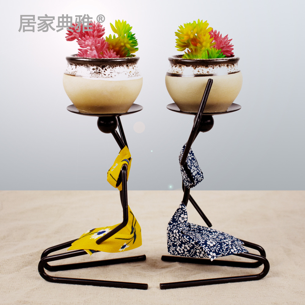 Pastoral Mini Succulent Flowerpot Wrought Iron Artist Pot Frame Kneeling Girl Indoor Desktop Decoration