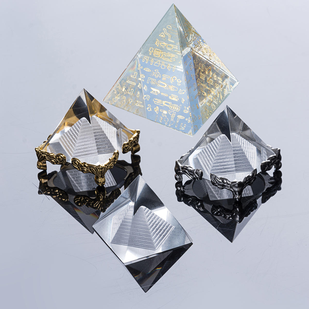水晶工艺品创意办公摆件正三角体三维体教具金色水晶经文金字塔