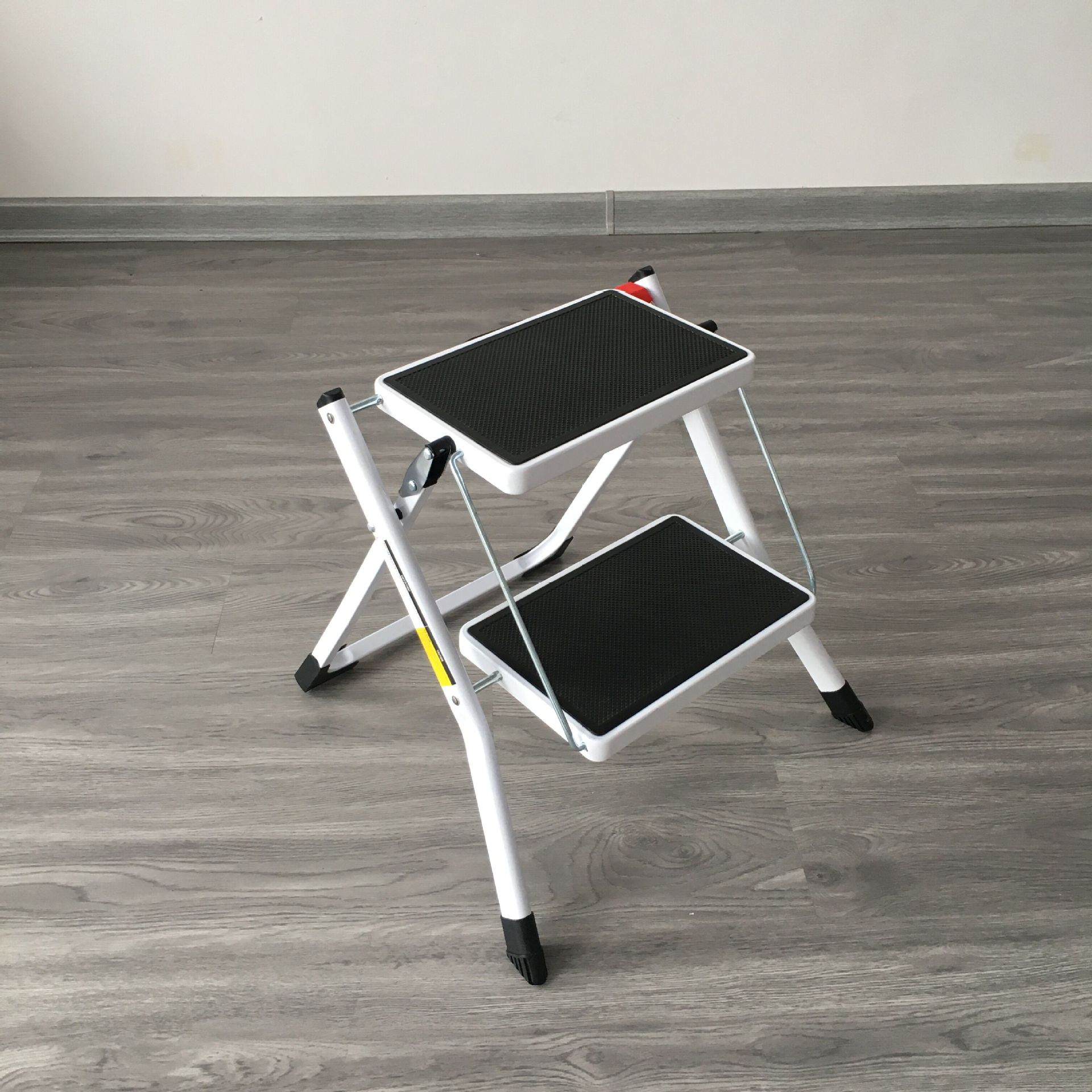 Two-Step Iron Ladder Stool/Pedal Stool/Stair Chair/Mini Ladder 2-Step Household Iron Ladder