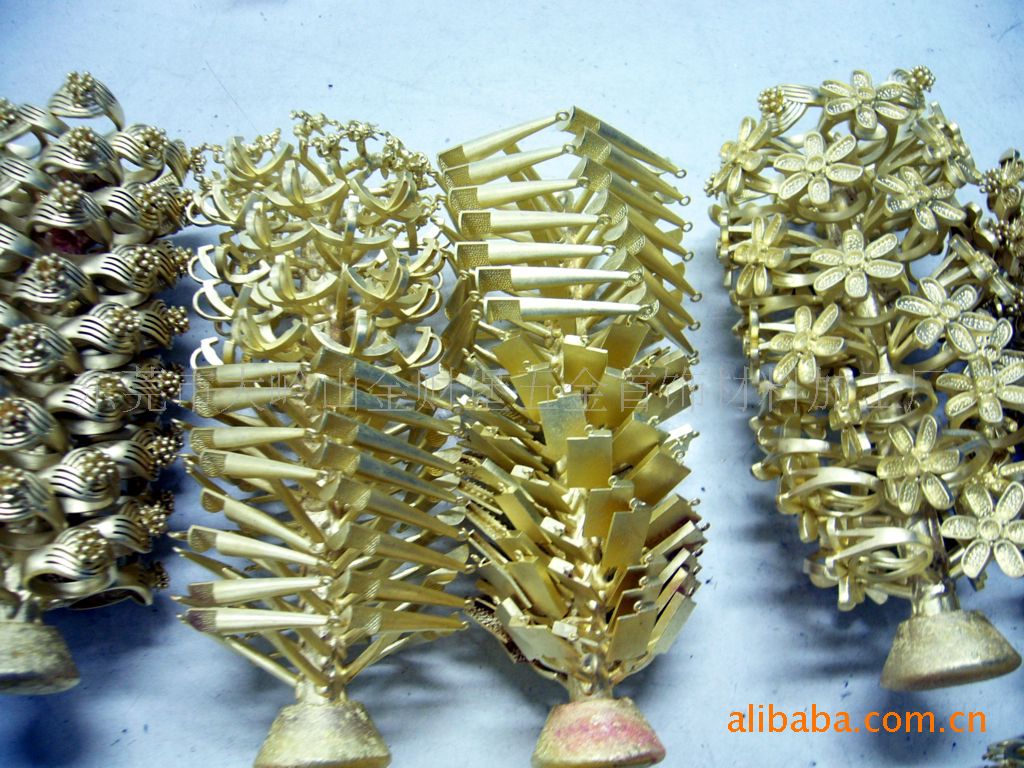 代加工首饰产品