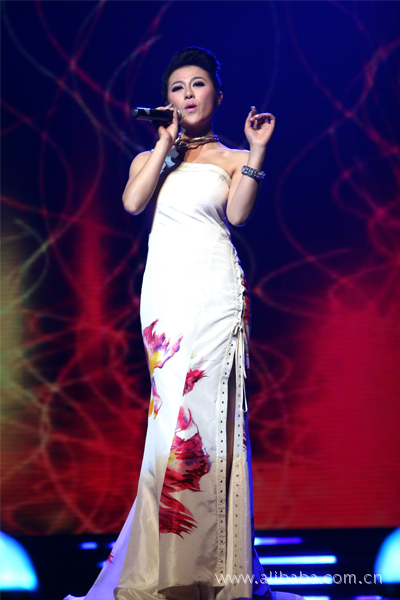 《穷孩子富孩子》开机 米粒人气火爆狂飙海豚音