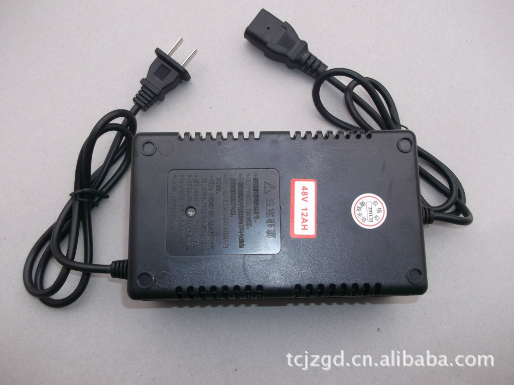 厂家直销 适用48v 12ah 电动车充电器 铅酸电池充电器 优质低价