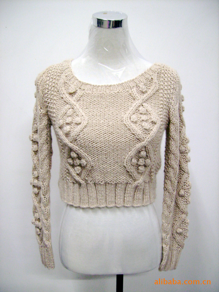 供应时尚手工编织立体花纹女式棒针毛衣