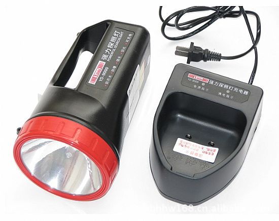 color=red>- /font> font color=red>9000 /font>强力探照灯 手电筒