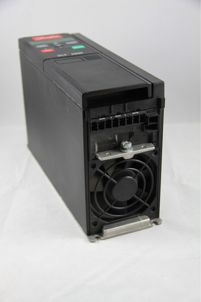 丹佛斯vlt变频器接线图_丹佛斯变频器vlt-2800_丹佛斯2800变频器显示err37