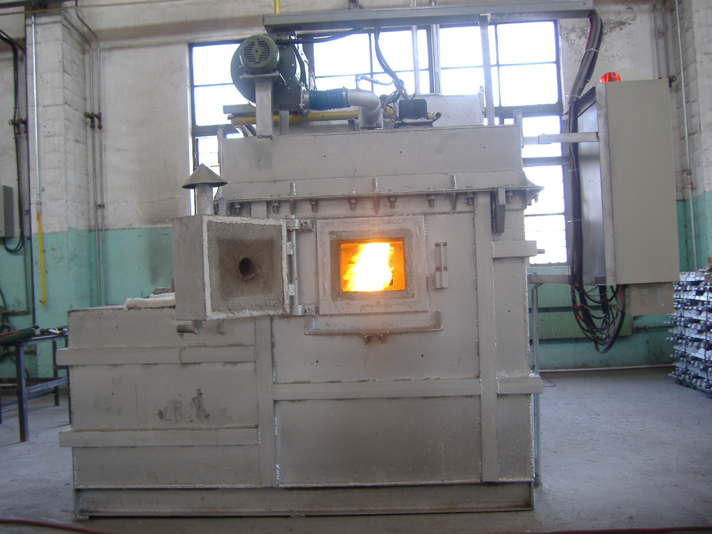 300kg铝合金速效燃气式溶解保温炉