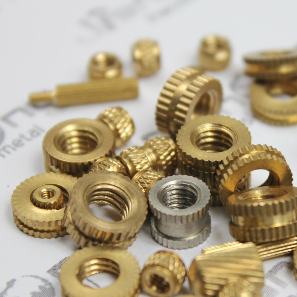 厂家供应 铜嵌件 注塑螺母 滚花螺母 预埋铜螺母 非标定做