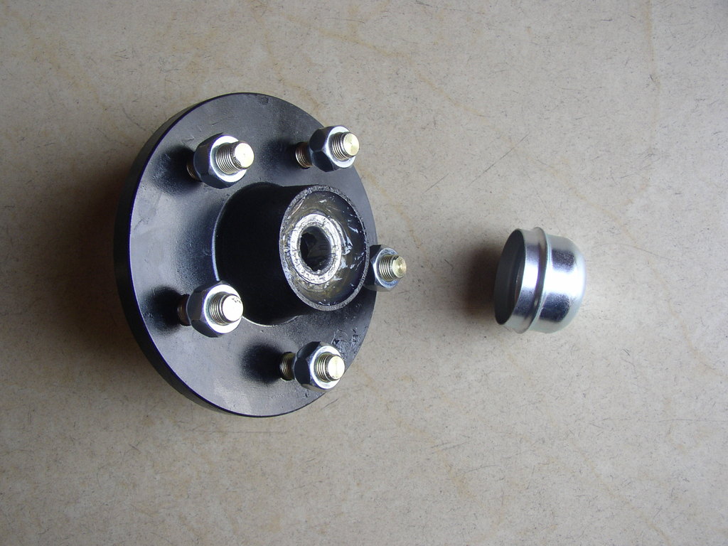 3 拖车轮毂 半轴总成 轴头 款式多样