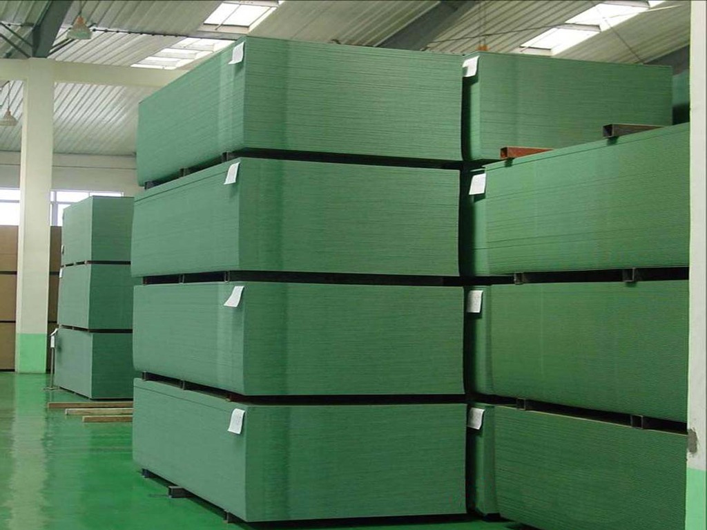 2013年厂家直销防潮防水绿芯密度板