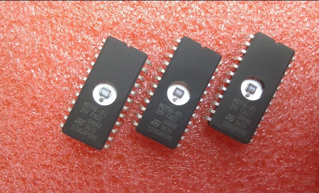 进口原装atf1502as-15jc44 plcc44 atmel 07