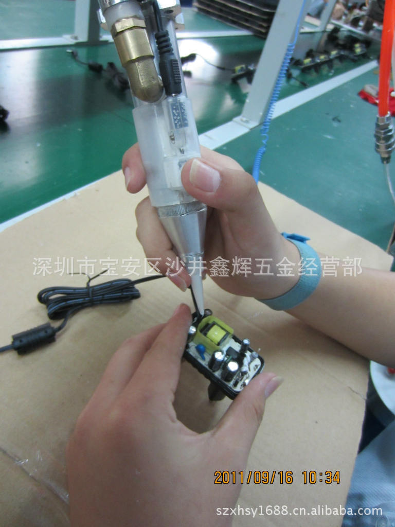 2600ML硅胶点胶机、硅胶点胶机