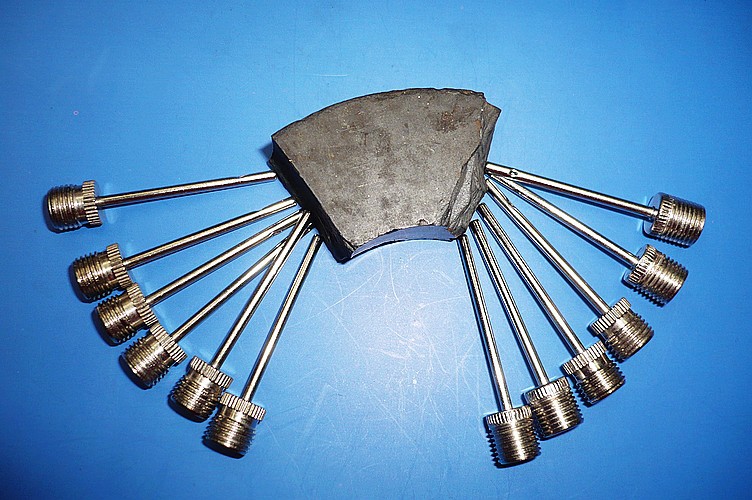 美式铜气针充气针 放气钢针 球类配件 篮球针金属钢针充气气针