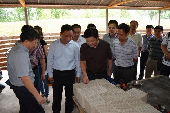 浏阳市委书记钟钢对烟花企业安全生产工作进行督查