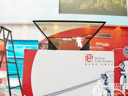 正三角全息3d投影背投幕布橱窗广告3d悬浮玻璃立体成像