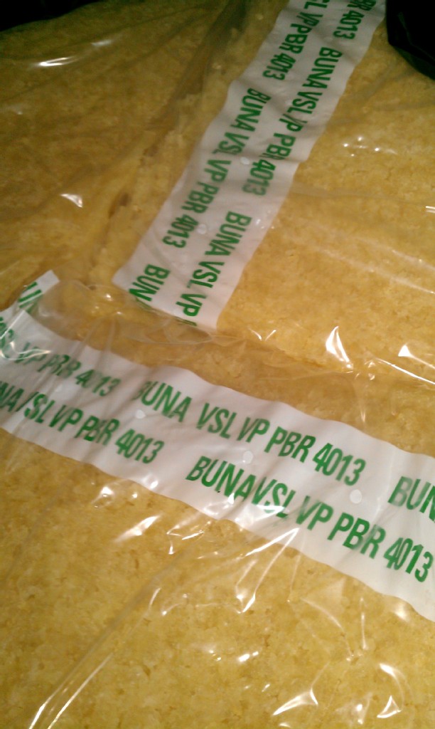 充油丁苯橡胶 溶聚丁苯 2003 1205溶聚丁苯