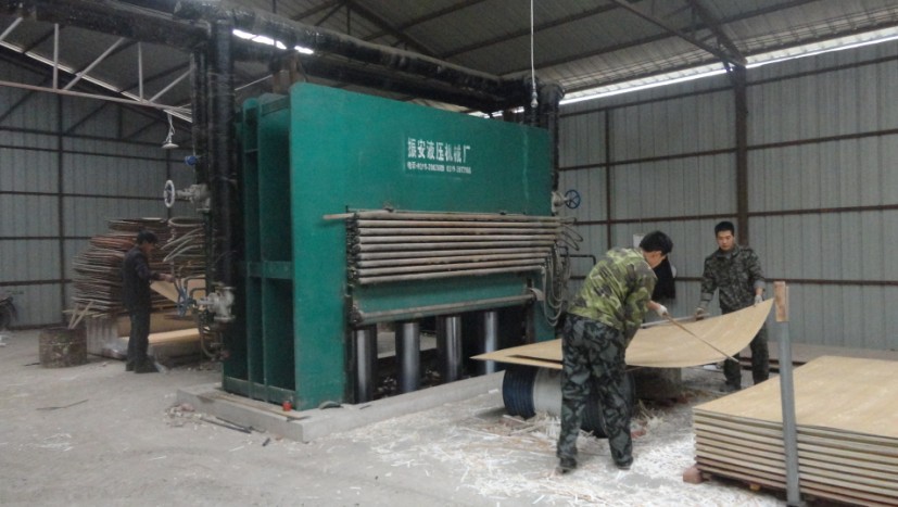 全自动生态板贴面热压机 - 机械设备批发交易网