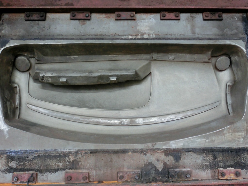 汽车仪表板搪塑模具