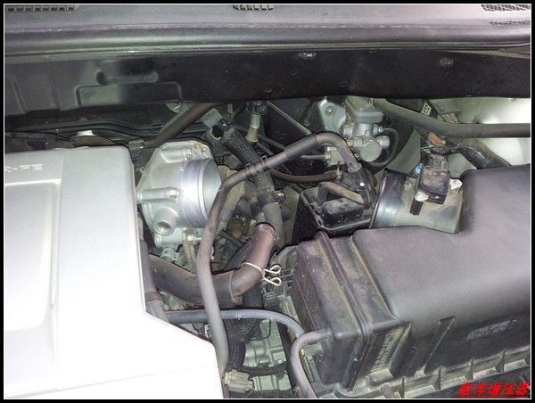 宏洋增压器安装案例-丰田汉兰达3.