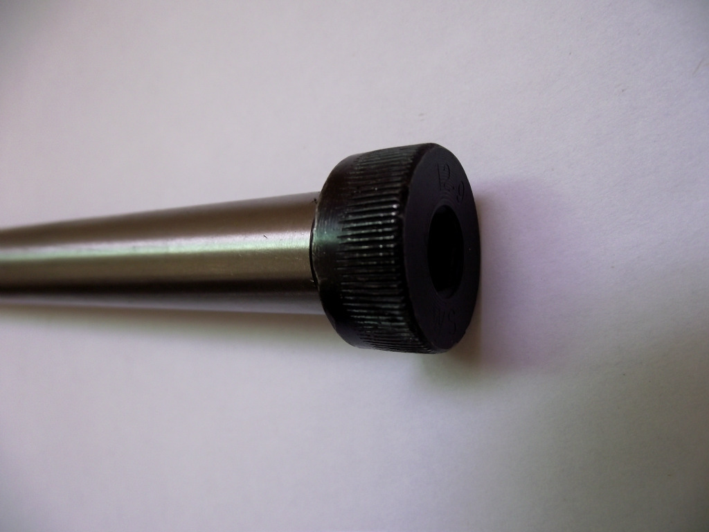 9级 内六角 圆柱头轴肩螺钉