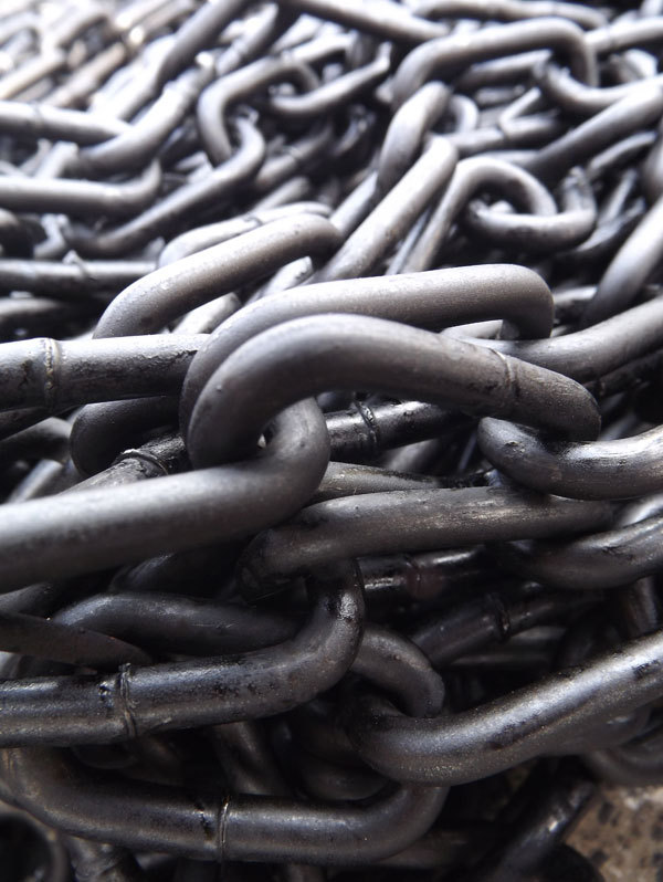 厂家直销8mm.10mm中长短圆环原色,黑色铸铁焊接链条 镀锌铁链条