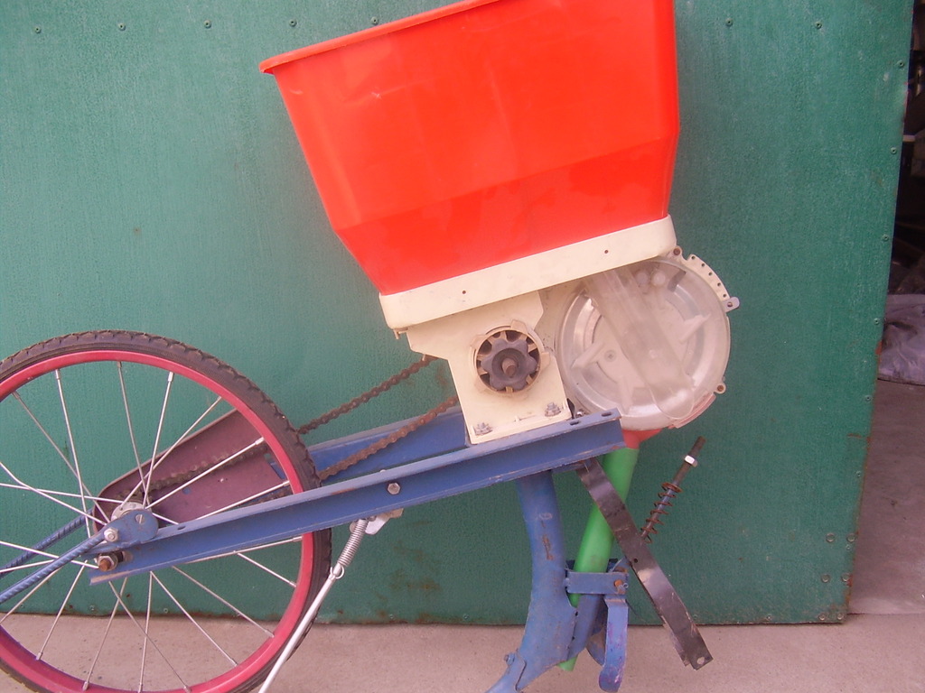 播种机配件 农机 排种器多功能勺式玉米播种机排种器欢迎咨询