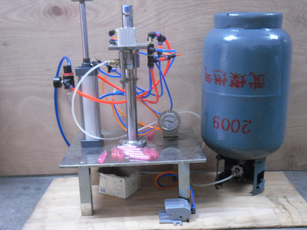 微量气体灌装设备 小型气雾剂灌装机械 打火机充气机