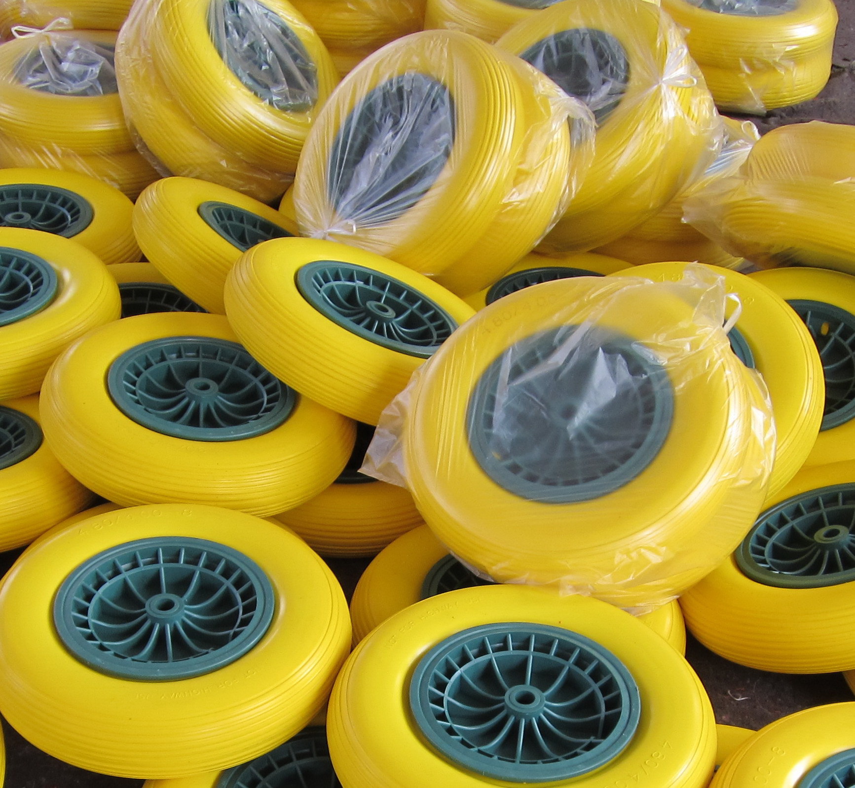 厂家生产批发pu发泡轮 14寸 3.50-8 聚氨酯轮 货仓车工具车轮子