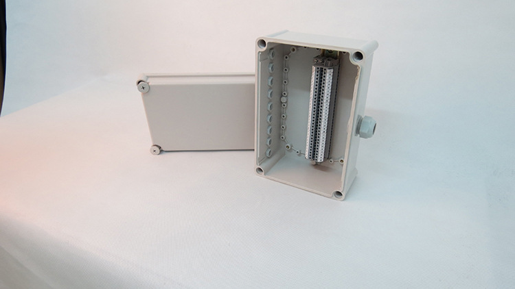 赛普供应1进9出塑料防水接线盒 30位防水端子盒280*190*130可定做